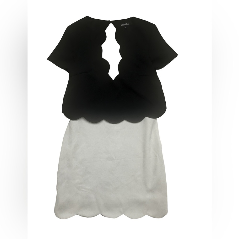 Bin 1C Missguided shortsleeve colorblock scallop trim back cut out mini dress